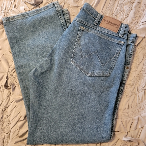 Wrangler Rugged Wear Jeans 36x30 - Picture 2 of 4